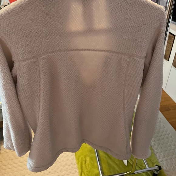 Patagonia fleece zip up - Picture 2 of 3